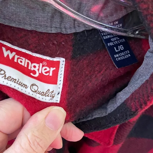 Wrangler Red and Black Checkered Shirt - Picture 2 of 4
